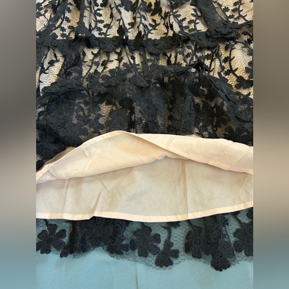 Floral Embroidered Tiered Dress Endless Rose size L NWT - Picture 9 of 14